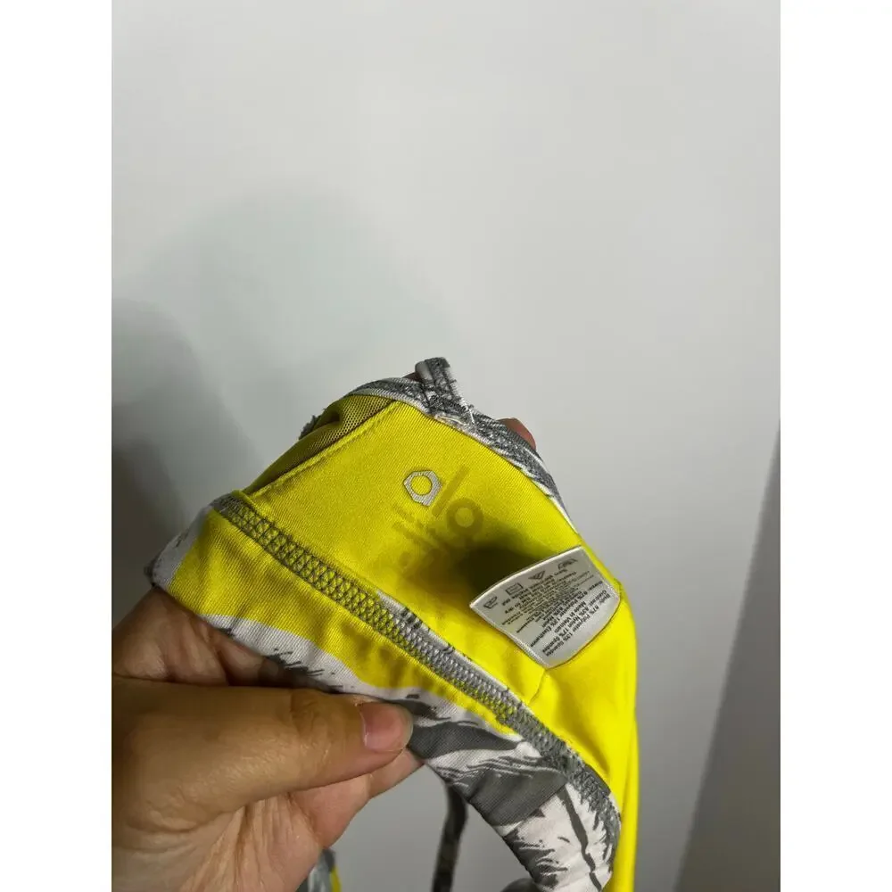 Alo Yoga Goddess Bra in Grey, White and Yellow Size Small